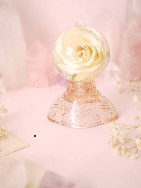 Individual Vintage Peachy Pink Scalloped Edge Candlestick Holder | Sphere Stand