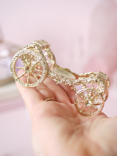 Fairytale Carriage Stand