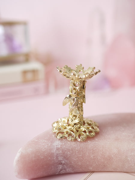 Birds of the Castle Stand